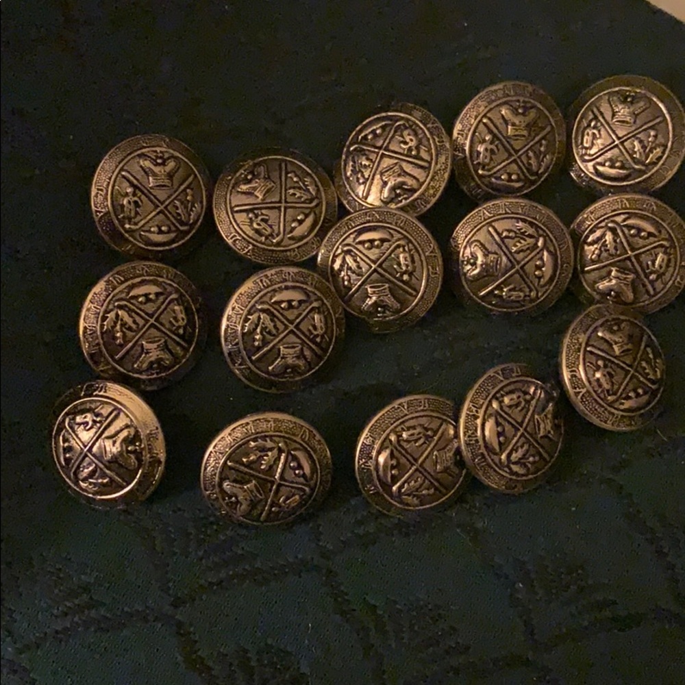 15 WW2 Era buttons Europe